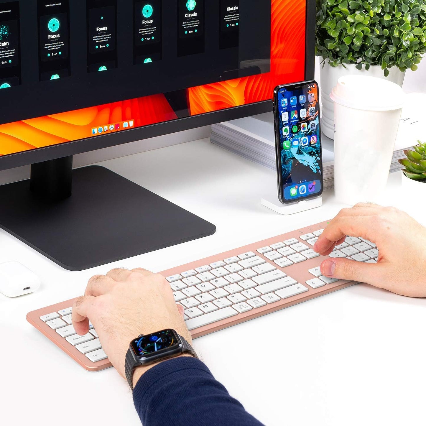 Tastatura Si Mouse Combo iClever GK08, 2.4G Wireless, Fara Fir, Reincarcabila, Design Ergonomic, Stabila, Silentioasa, DPI Reglabil 800-1200-1600, Culoare Roz