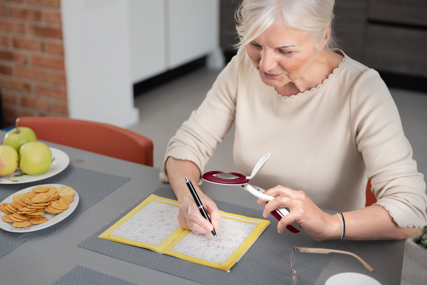 Lupă Iluminată Portabilă YoYo Magnifier Daylight