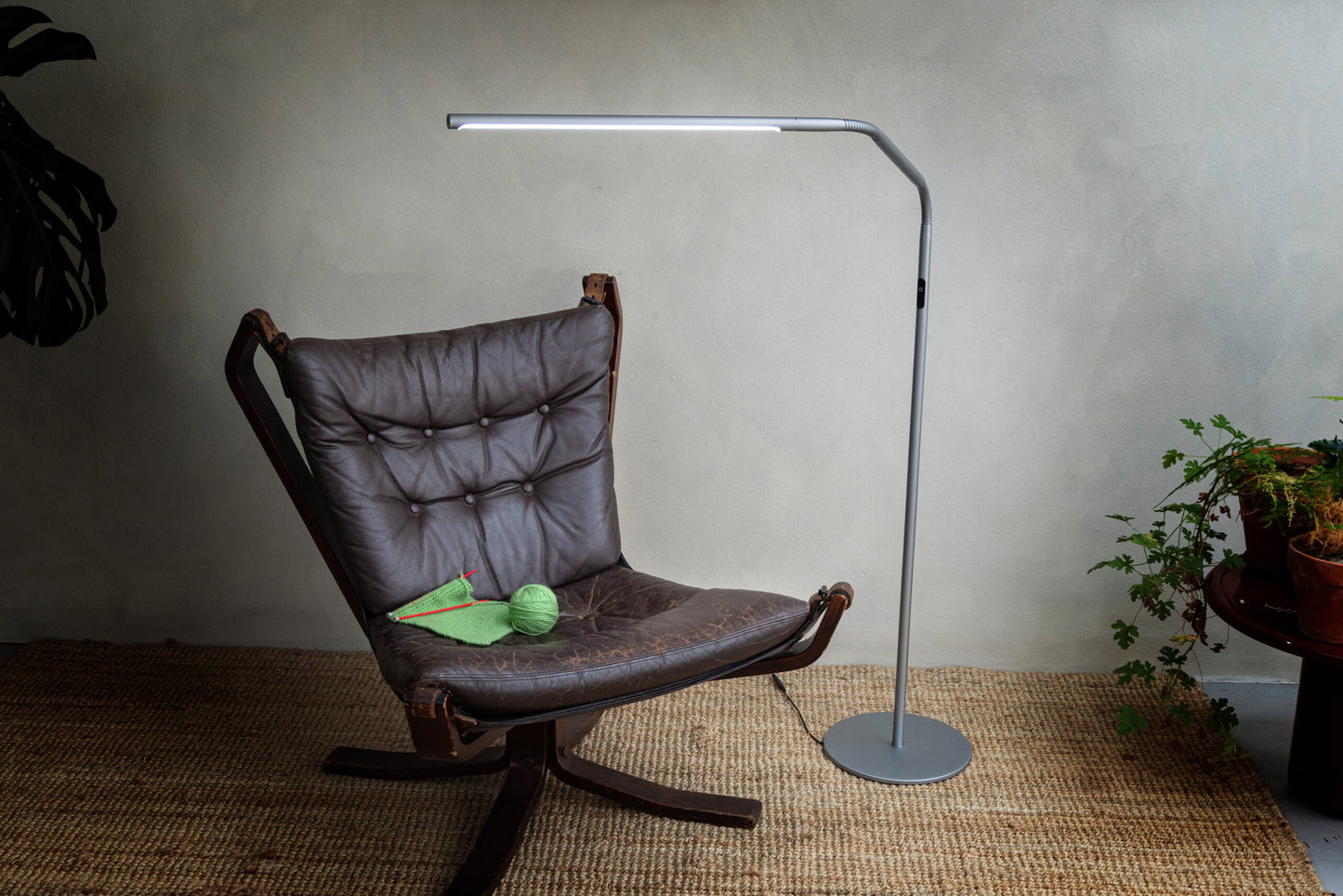 Lampă Podea Slimline 4 Daylight – Ice Grey
