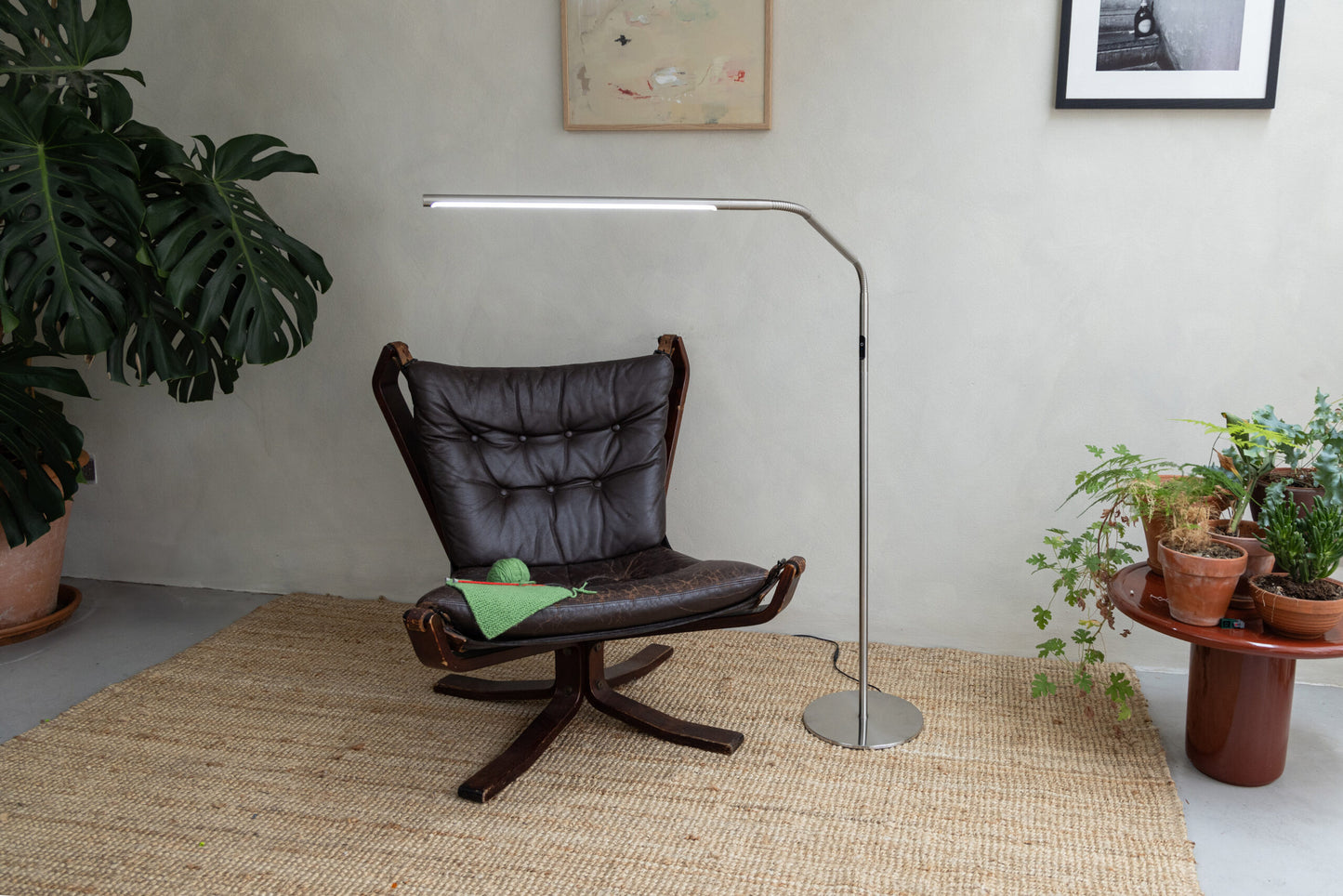 Lampă de Podea Slimline 4 Daylight – Oțel Periat